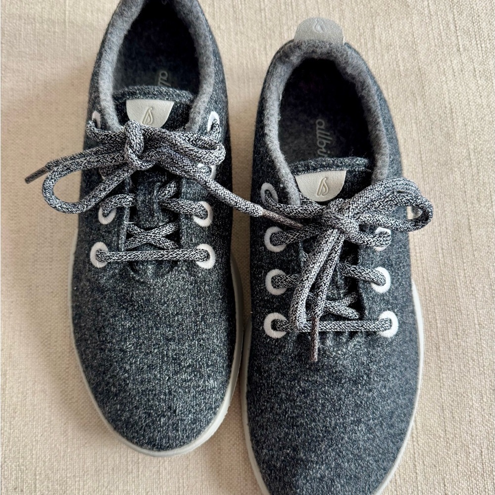 Allbirds Women's Wool Runner in Charcol - Picture 8 of 12